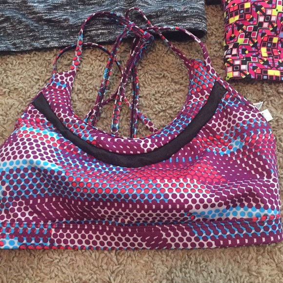 🤭HP🎉😎 3 pc VS Sport Sports Bra Bundle READ🤭 - Picture 3 of 5